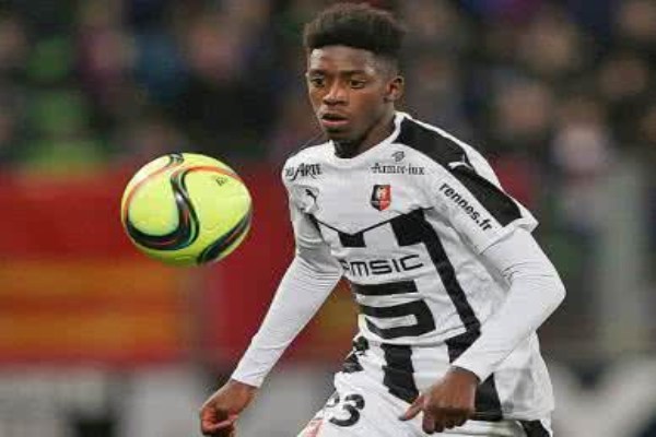 前锋关键射门锁定胜局