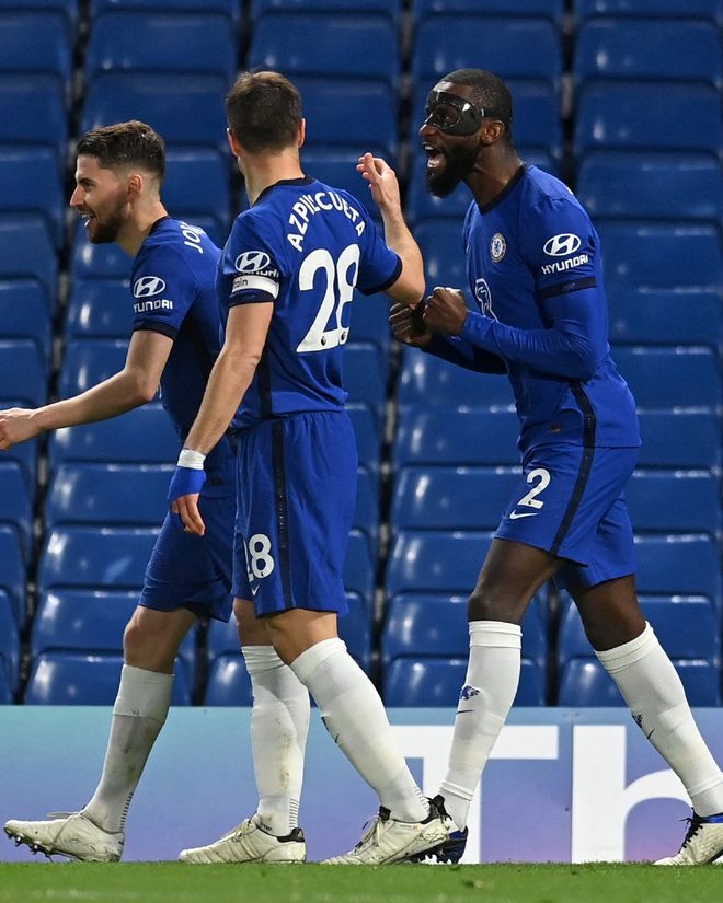 多特vs斯图加特：吉拉西、布兰特、乔布-贝林厄姆首发出战