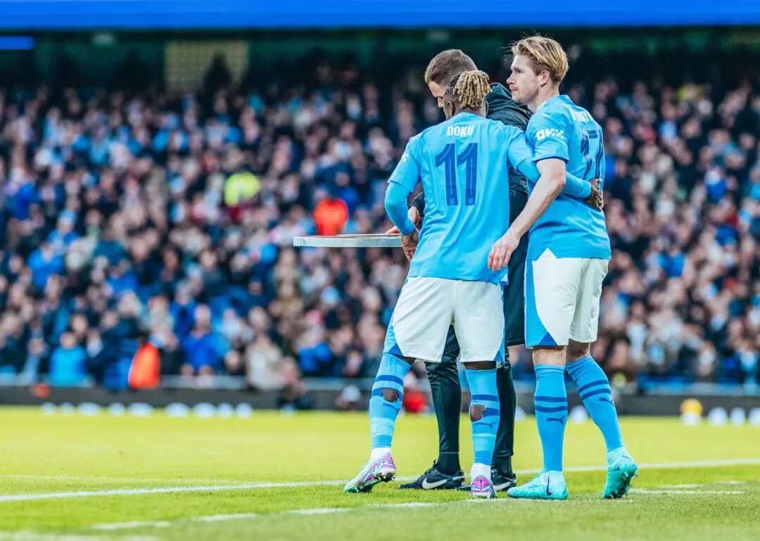 2026年F1全阵容敲定！角田裕毅降为储备车手，哈贾尔晋升搭档维斯塔潘