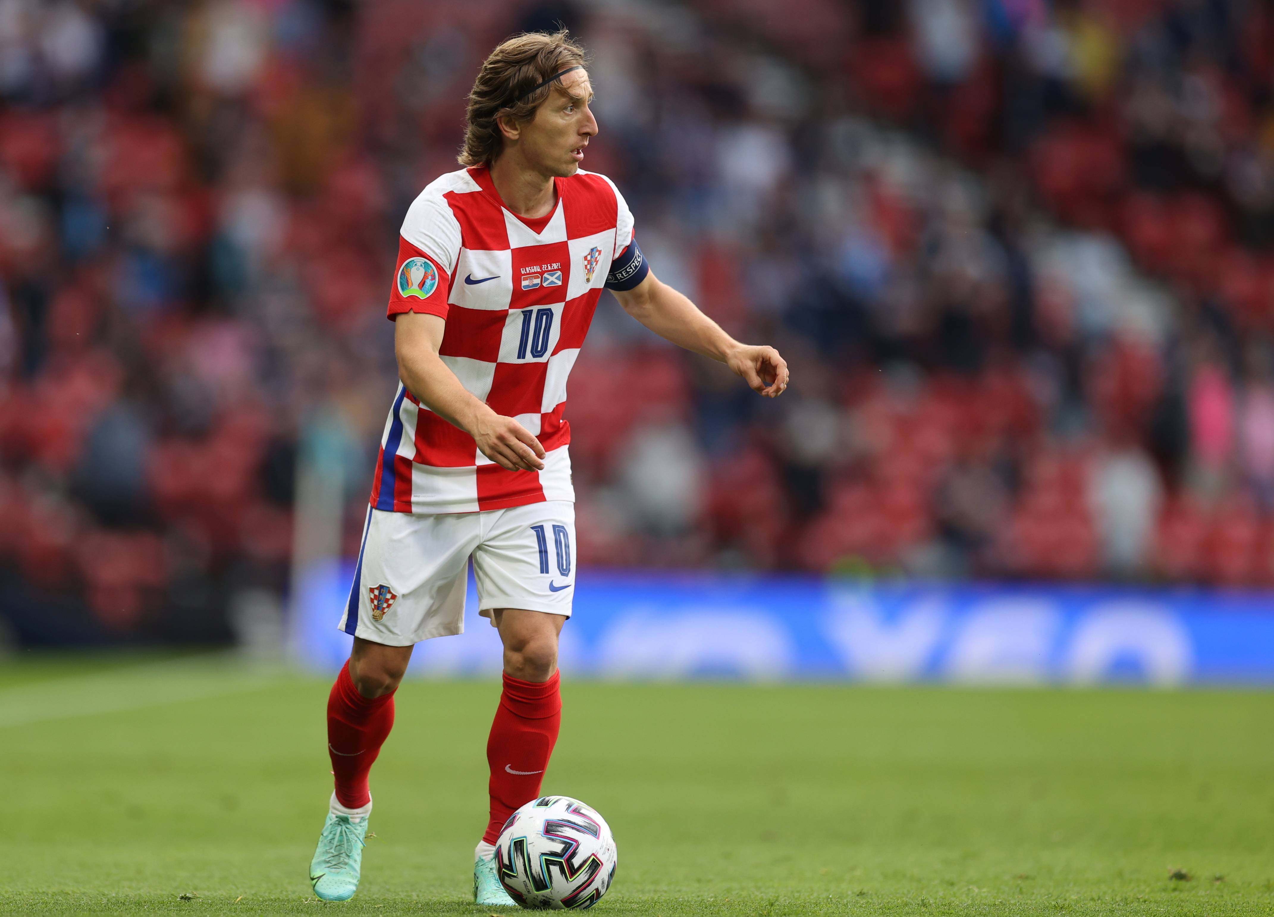 中超赛报：山东泰山主场战胜武汉三镇＂,