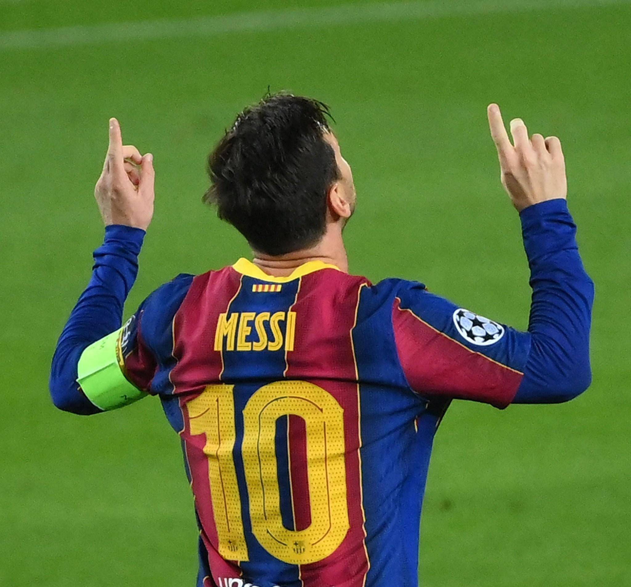 每体：巴萨将在下周签约埃及前锋，形式为租借+选择性买断